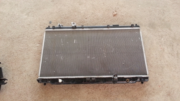 หม้อน้ำ JAZZ ปี2012 เกียร์ ออโต้  ของแท้ถอดจากรถ