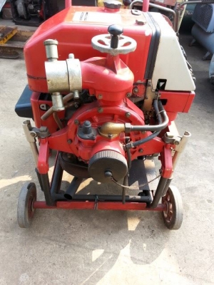 ปี๊มน้ำดับเพลิง TOHUTSU V75EE 60HP