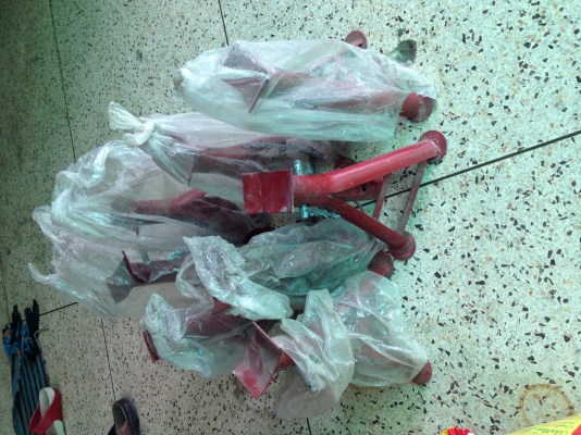 ขาย ขาตั้งซ่อมรถ เหมา 8 ตัว