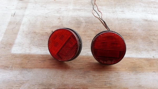 ไฟแต่งในช่องไฟทับทิมกันชนหลังฟอจูนเนอร์ ไฟหรี่ไฟเบรค ของมือสอง