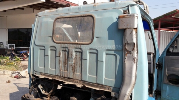 ISUZU NKR  88  แรงม้า 55EU5M พื้นดั้มพ์ทำใหม่ สามารถดูสภาพรถและทดลองขับได้ที่ศูนย์พักรถ truck2hand จังหวัดสระบุรี