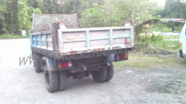 ISUZU NKR  88  แรงม้า 55EU5M พื้นดั้มพ์ทำใหม่ สามารถดูสภาพรถและทดลองขับได้ที่ศูนย์พักรถ truck2hand จังหวัดสระบุรี