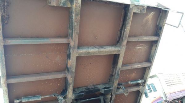 ISUZU NKR  88  แรงม้า 55EU5M พื้นดั้มพ์ทำใหม่ สามารถดูสภาพรถและทดลองขับได้ที่ศูนย์พักรถ truck2hand จังหวัดสระบุรี