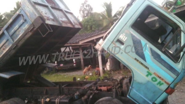 ISUZU NKR  88  แรงม้า 55EU5M พื้นดั้มพ์ทำใหม่ สามารถดูสภาพรถและทดลองขับได้ที่ศูนย์พักรถ truck2hand จังหวัดสระบุรี