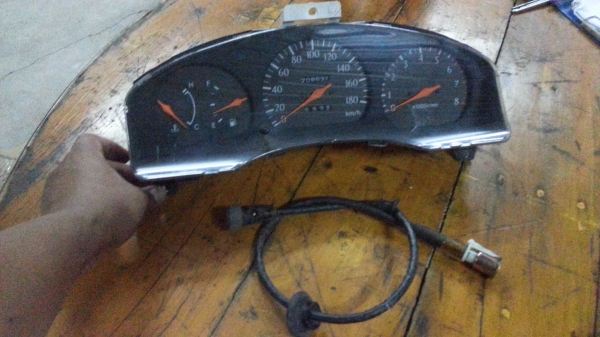 จอไมล์พร้อมสาย โซลูน่า มุมส้ม V-VERSION เกียร์ออโต้ ของแท้มืสอง