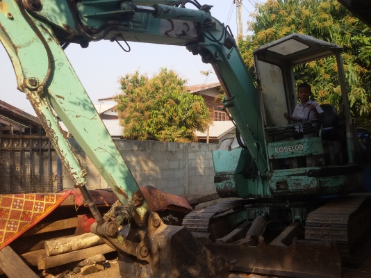 (ร้านรุ่งโรจน์ 082-1057078)ขาย แบคโฮ KOBE LCO SK50 (ลูกค้ามารับรถแล้ว)รถใช้งานได้เลย (ร้านรุ่งโรจน์ 082-1057078)ขาย แบคโฮ KOBE LCO SK50 (ลูกค้ามารับรถแล้ว)รถใช้งานได้เลย