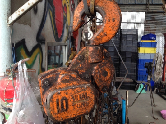 ขายรอกโซ่มือสาว Vital 10 ton made in Japan สภาพดี สาวนิ่ม โซ่ยาวประมาณ 6.5m. พร้อมใช้งาน