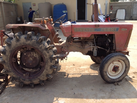 แทรคเตอร์ อิเซกิ TS2500 พร้อมผาน 5 แทรคเตอร์ อิเซกิ TS2500 พร้อมผาน 5