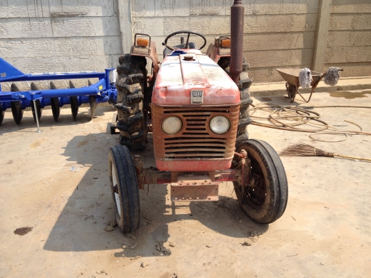 แทรคเตอร์ อิเซกิ TS2500 พร้อมผาน 5 แทรคเตอร์ อิเซกิ TS2500 พร้อมผาน 5