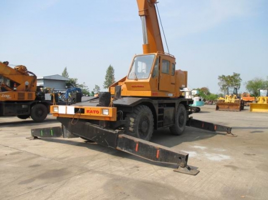ขายรถเครน KATO รุ่น RK-250 สภาพสวยพร้อมใช้งาน