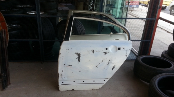 ประตูหลัง ข้างซ้าย CIVIC FD  ของแท้มือสองงานเคาะซ่อม