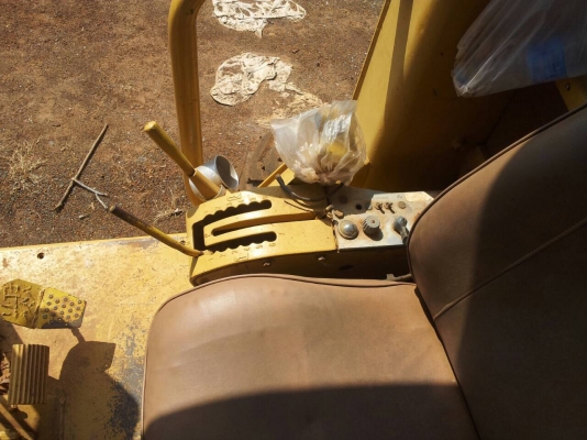 รถเกรด12G-61M3273 เล่มทะเบียน รถสวย..มาก พร้อมใช้...