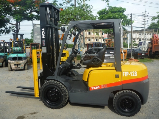 เช่ารถยกโฟร์คลิฟท์ รถยกฟอร์คลิฟท์ forklift ระยะสั้น ระยะยาว