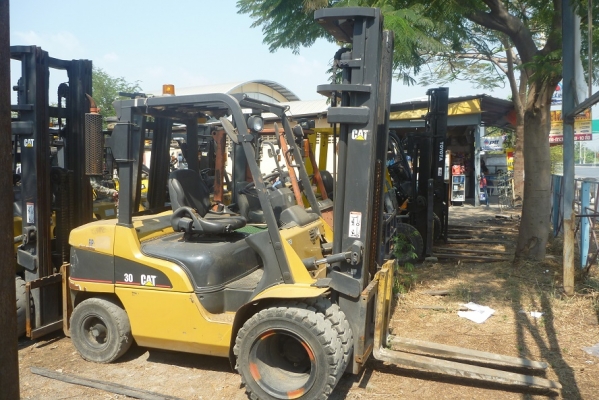 เช่ารถยกโฟร์คลิฟท์ รถยกฟอร์คลิฟท์ forklift ระยะสั้น ระยะยาว