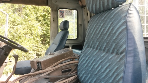 ขายรถ6ล้อใหญ่ มิตรซูไอ้หลง6D14-160แรง เครื่องดีมากแน่นๆ แซสซีสวยทั้งเส้น หัวทำสีแล้วกำลังประกอบ ไม่มีผุ เบรคทิ๊ปฟี่ ทะเบียนไม่ขาดกระบะยาว6.20เมตร ขาย 350000 บาท เท่านั้น