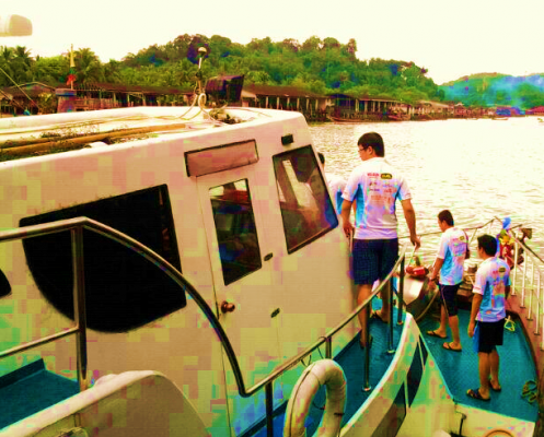 เรือไฟเบอร์กลาส ท่องเที่ยวตกปลา