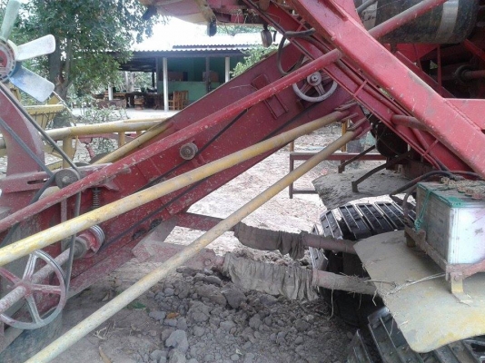 ขายรถเกี่ยว เกษตรพัฒนา รุ่นปลดนี้ ปี2554 ราคา 550000