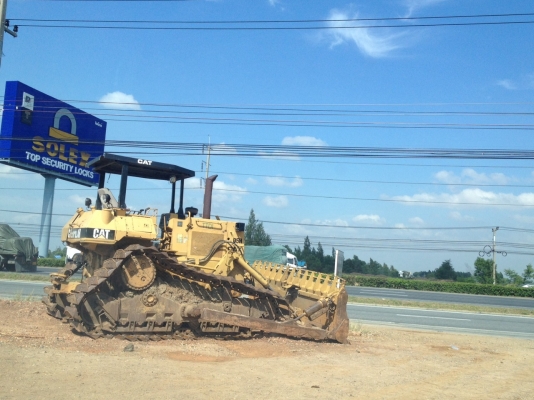 ขายรถแทรคเตอร์CAT D5H เกียร์ท๊อค รถพร้อมใช้ ราคาต่อรองได้