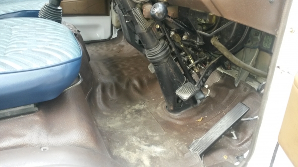 ขายรถสไลด์โตโยต้ารถนอก ทำสีแล้วไม่มีทะเบียนเป็นใบอินวอยนำเข้าครับ เครื่อง13B รถพร้อมใช้งานครับ ขาย 350000 บาท ต่อรองได้ครับ