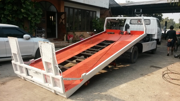 ขายรถสไลด์โตโยต้ารถนอก ทำสีแล้วไม่มีทะเบียนเป็นใบอินวอยนำเข้าครับ เครื่อง13B รถพร้อมใช้งานครับ ขาย 350000 บาท ต่อรองได้ครับ