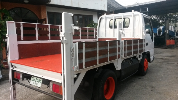 ขายรถอีซูซุจดประกอบ6ล้อ สวยมากครับ เหมือนรถใหม่แอร์เย็นเจี๊ยบ เครื่อง4600cc. ติดแก๊สLPG ถังใหญ่มาจากนอกท้ายติดลิ๊ฟท์ ประตูข้างเปิด2ชั้น เป้น6ล้อมาจากนอกป้ายเล็กไม่ติดเวลา ขาย 380000 บาท ท้ามาให้ลองขับรถใช้เองครับ