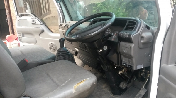 ขายรถอีซูซุจดประกอบ6ล้อ สวยมากครับ เหมือนรถใหม่แอร์เย็นเจี๊ยบ เครื่อง4600cc. ติดแก๊สLPG ถังใหญ่มาจากนอกท้ายติดลิ๊ฟท์ ประตูข้างเปิด2ชั้น เป้น6ล้อมาจากนอกป้ายเล็กไม่ติดเวลา ขาย 380000 บาท ท้ามาให้ลองขับรถใช้เองครับ