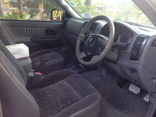 อีซุซุ4ประตูโฟลวิล อีซุซุ4ประตูโฟลวิล