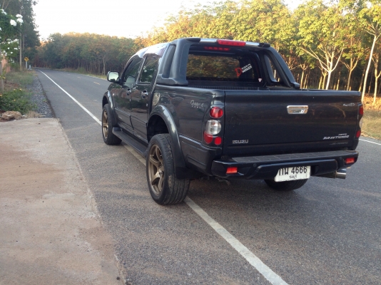 อีซุซุ4ประตูโฟลวิล อีซุซุ4ประตูโฟลวิล