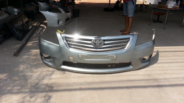 กันชนหน้าคัมรี่ พร้อมกระจัง ปี09-11 ของแท้มือสอง