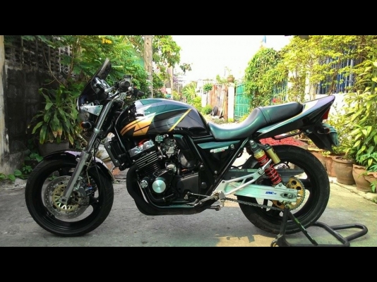 ขายครับ CB400 ปี97 เวอร์ชั่นR ปักแดง ท่อสูตร ชิลแต่ง ปั๊มเบรกซิ่ง สายถักคู่หน้า ของเหลวใหม่ทั้งระบบ อินวอย+สพม แท้ๆ รถสวยเครื่องดีวิ่งจมไมค์ สภาพพร้อมออกทริป