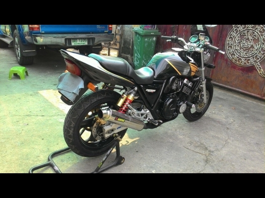 ขายครับ CB400 ปี97 เวอร์ชั่นR ปักแดง ท่อสูตร ชิลแต่ง ปั๊มเบรกซิ่ง สายถักคู่หน้า ของเหลวใหม่ทั้งระบบ อินวอย+สพม แท้ๆ รถสวยเครื่องดีวิ่งจมไมค์ สภาพพร้อมออกทริป