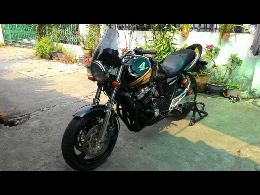 ขายครับ CB400 ปี97 เวอร์ชั่นR ปักแดง ท่อสูตร ชิลแต่ง ปั๊มเบรกซิ่ง สายถักคู่หน้า ของเหลวใหม่ทั้งระบบ อินวอย+สพม แท้ๆ รถสวยเครื่องดีวิ่งจมไมค์ สภาพพร้อมออกทริป