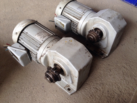 ขายมอเตอร์เกียร์ GTR 1HP. 380V made in Japan อัตราทด 1:30 สภาพสวย วิ่งนิ่ม พร้อมใช้งาน มี 2 ตัวครับ