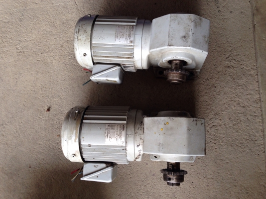 ขายมอเตอร์เกียร์ GTR 1HP. 380V made in Japan อัตราทด 1:30 สภาพสวย วิ่งนิ่ม พร้อมใช้งาน มี 2 ตัวครับ