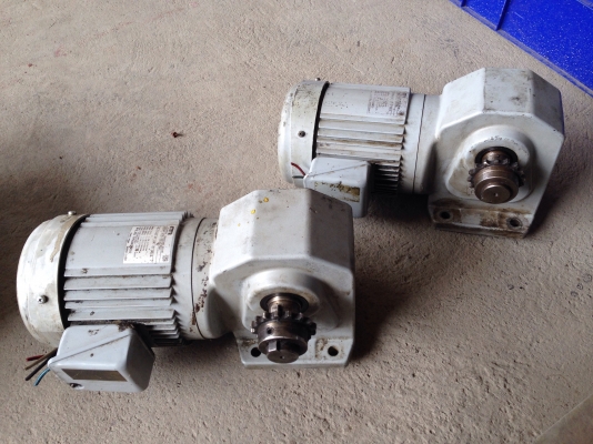 ขายมอเตอร์เกียร์ GTR 1HP. 380V made in Japan อัตราทด 1:30 สภาพสวย วิ่งนิ่ม พร้อมใช้งาน มี 2 ตัวครับ