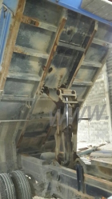 รถบรรทุก 6 ล้อดัมพ์ ISUZU NPR 130 แรงม้า  ปีจดทะเบียน 2548