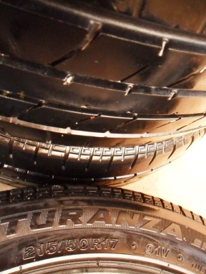 ยางบริดสโตน ปี12-13 เพิ่งเข้ามาล็อตใหม่ ดอกหนามาก 70\%-98\% T.092-9351644 ยางบริดสโตน ปี12-13 เพิ่งเข้ามาล็อตใหม่ ดอกหนามาก 70\%-98\% T.092-9351644