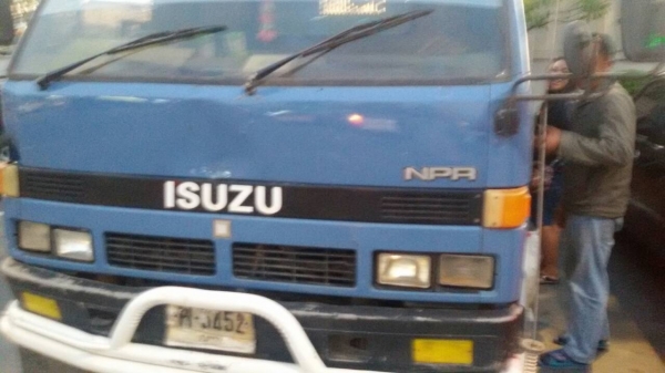 หกล้อ อีซูซุ NPR115ดั้ม รถห้างปี37น้องๆสั่งลุย ดั้มสามมิตร5คิว สภาพดีสวยๆพร้อมใช้งาน ทะเบียนครบ