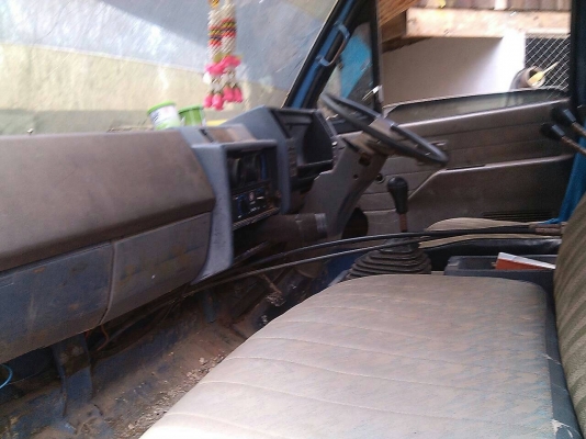 หกล้อ อีซูซุ NPR115ดั้ม รถห้างปี37น้องๆสั่งลุย ดั้มสามมิตร5คิว สภาพดีสวยๆพร้อมใช้งาน ทะเบียนครบ