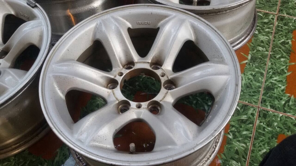 ขายล้อเล็บเหยี่ยวแท้ ขอบ 16 ขายล้อเล็บเหยี่ยวแท้ ขอบ 16