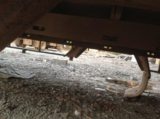 หลังคารถหกล้อ  ยกลงจากฮีโน่