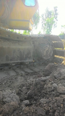 ***ขายแล้วครับขอบคุณ Truck2hand ขาย PC120-2 แบคโฮ ราคาเบาๆ KOMATSU PC120-2 เครื่องHINO EC100-6สูบ ปั้มเดิม เครื่องดี แน่นดี ปั้มดี แรงดี ทำงานดี เร็ว บูมอาร์มดี มีปะหน่อย บุ้งกี๋ดี หนา ไม่ผุ เอวดี แน่น ไม่แตก ไม่ร้าว ช่วงล่าง 70-80\% โซ่หนา แทร็กหนา เฟรมส