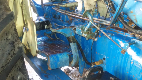 ขายรถไถฟรอค์6600แท้พร้อมใช้งานราคาต่อรองได้นะครับ