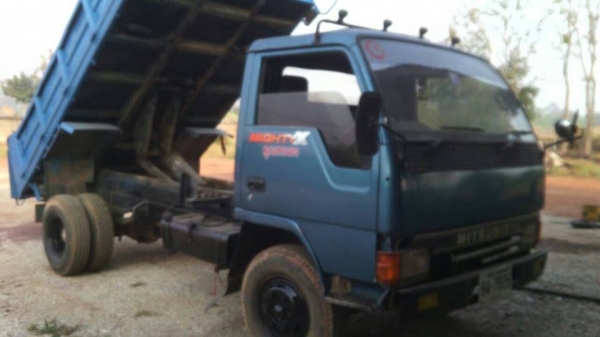 **CANTER-115ดั้มดิน เปิด399,000 บ.ต่อรอง**ขาย CANTER-115 6ล้อดั้มดิน5คิว MITSUBISHI CANTER FE449 4D34-115แรง ปี45 เครื่องเดิมเกียร์เดิม 115แรง 4สูบ แน่นดีแรงดี แห้ง ไม่มีเยิ้มครับ เกียร์สั้นเข้าง่ายไม่หลุด ช่วงล่างใหญ่ Fหน้า-หลัง คัสซีดี สวย ไม่ปะไม่ผุ สโ **CANTER-115ดั้มดิน เปิด399,000 บ.ต่อรอง**ขาย CANTER-115 6ล้อดั้มดิน5คิว MITSUBISHI CANTER FE449 4D34-115แรง ปี45 เครื่องเดิมเกียร์เดิม 115แรง 4สูบ แน่นดีแรงดี แห้ง ไม่มีเยิ้มครับ เกียร์สั้นเข้าง่ายไม่หลุด ช่วงล่างใหญ่ Fหน้า-หลัง คัสซีดี สวย ไม่ปะไม่ผุ สโ