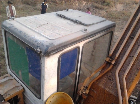 ขายด่วน KOMUTSU PC 200-5 ขายด่วน KOMUTSU PC 200-5