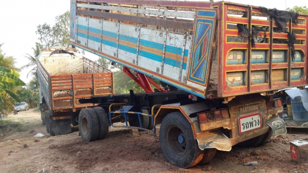 ขายดาวน์รถพ่วง 18 ล้อดั้ม แม่-ลูก ขายดาวน์รถพ่วง 18 ล้อดั้ม แม่-ลูก