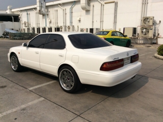 ขายรถหรู Lexus es300 ปี2000 วางเครื่องโตโยต้า 2mz 2.5 เกียร์ออโต้ ตัวท็อป เบาะหนังปรับไฟฟ้า แอร์ดิจิตอล airbag/abs,Cruse Control ตัวถังสวยๆเดิมๆ แม็กแท้18" เครื่องดีมาก รถสวยๆขับดี พร้อมใช้เลยครับ