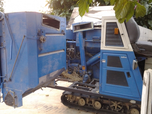 ขาย รถเกี่ยวข้าว 22 แรง หน้าเกี่ยว 110 ชม พร้อมพ่วงลากมีแหนบ ส่งได้ สภาพสวยข้าวร่วงน้อยกว่า สอนได้ทำงานง่ายคล่องตัว