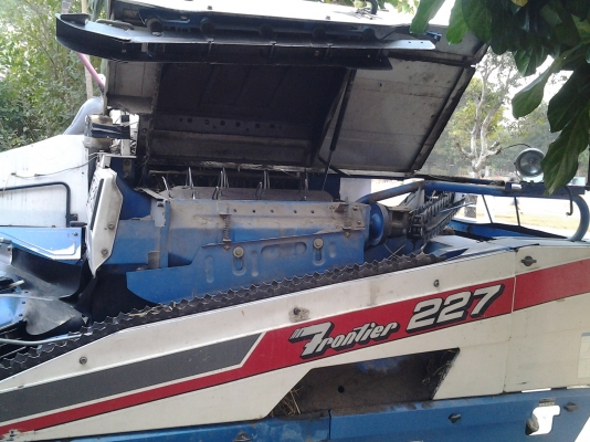 ขาย รถเกี่ยวข้าว 22 แรง หน้าเกี่ยว 110 ชม พร้อมพ่วงลากมีแหนบ ส่งได้ สภาพสวยข้าวร่วงน้อยกว่า สอนได้ทำงานง่ายคล่องตัว