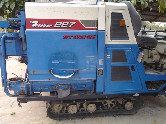 ขาย รถเกี่ยวข้าว 22 แรง หน้าเกี่ยว 110 ชม พร้อมพ่วงลากมีแหนบ ส่งได้ สภาพสวยข้าวร่วงน้อยกว่า สอนได้ทำงานง่ายคล่องตัว